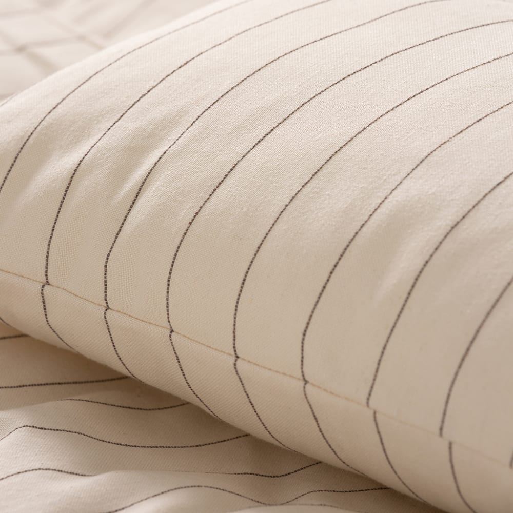 Lot de 2 housses de coussin en coton fil en relief écru 45x45 — vue 4