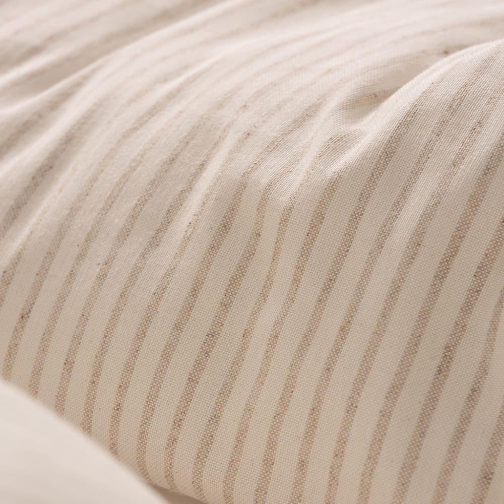 Lot de 2 housses de coussin en coton rayures en fil teint écru 45x45 — vue 4