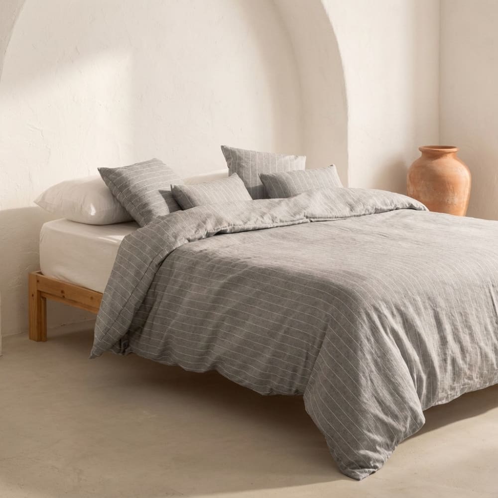 Gamusi Bettbezug aus Baumwolle, Garn mit Struktur, Anthrazit, 220x220 cm style landhaus SCHWARZ Öko-Tex Zertifikat BAUMWOLLE Junge