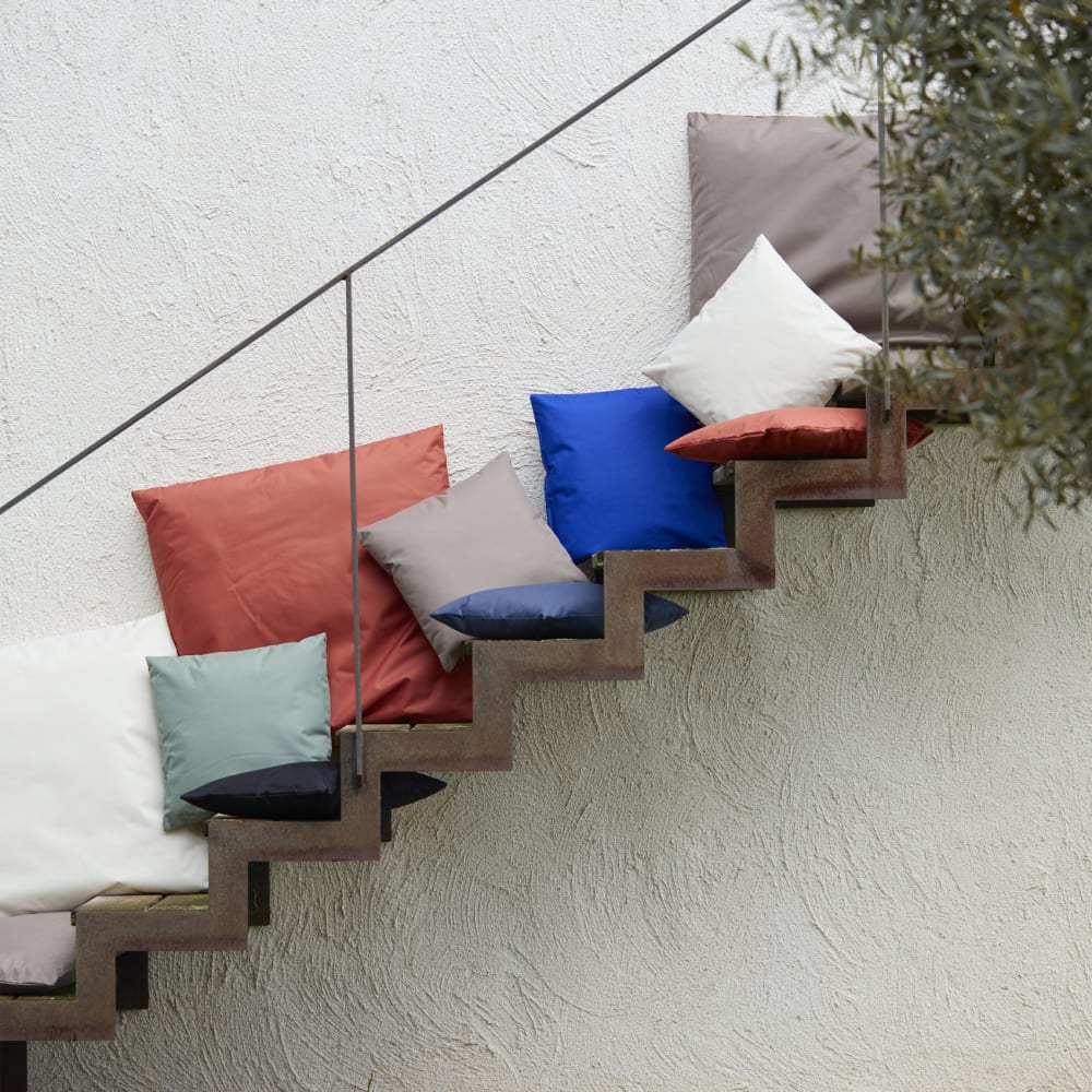 Coussin extérieur imperméable et déhoussable minorque polyester bleu - Maisons du Monde