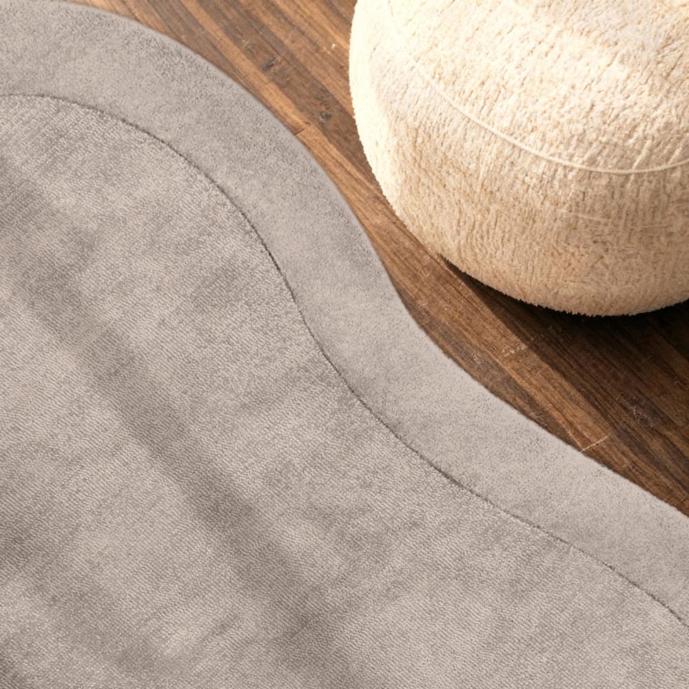 Tapis en laine de forme organique tufté main Gris 125x200cm — vue 4