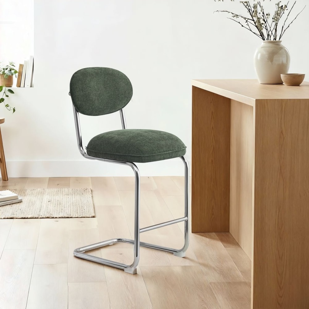 Lot de 2 tabourets de bar en tissu chenille vert, piètement chromé