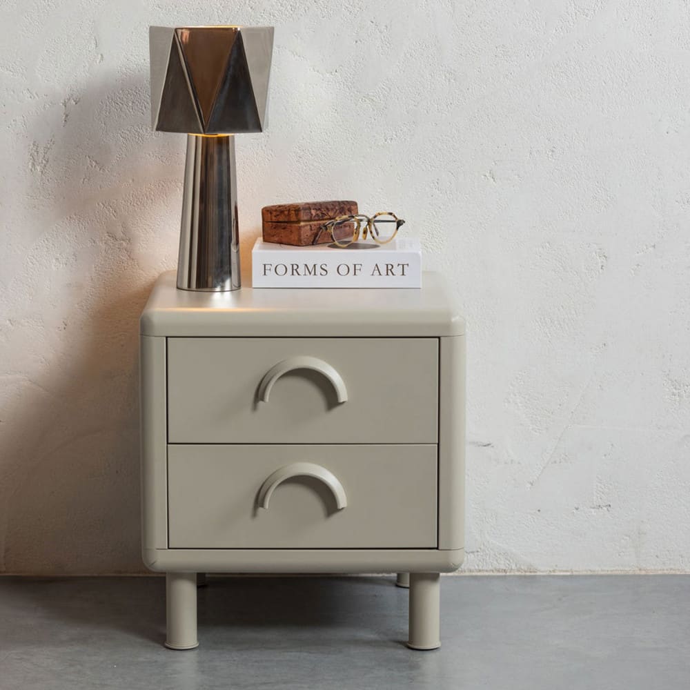 Nachttisch mit 2 Schubladen aus Metall, Sand - Maisons Du Monde