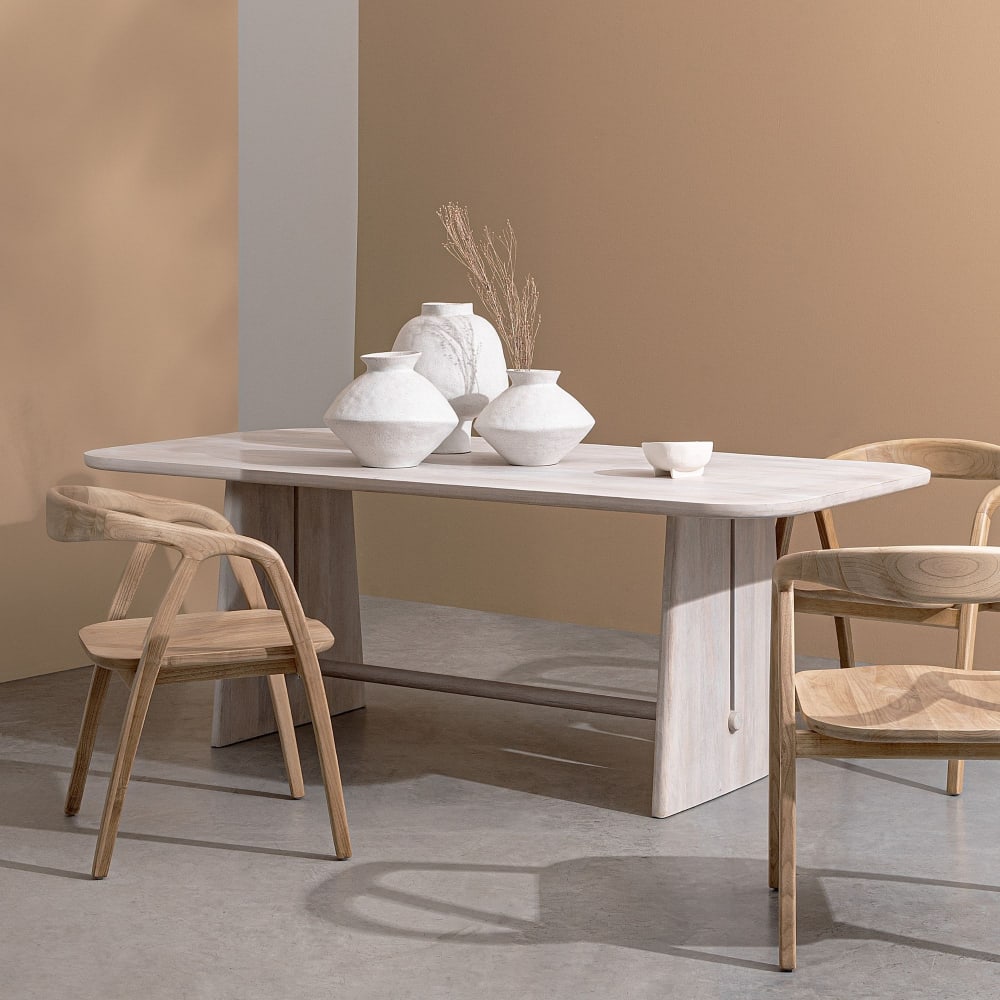 Table rectangulaire en manguier massif blanchi 8 places L200