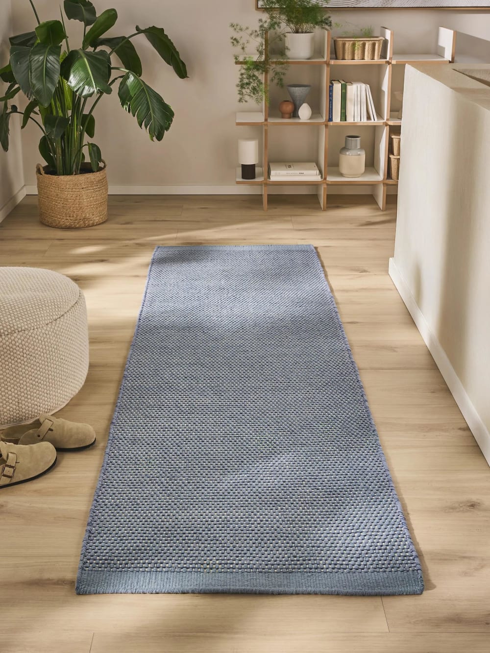Wollteppich Läufer blau 80x250 cm - Maisons Du Monde