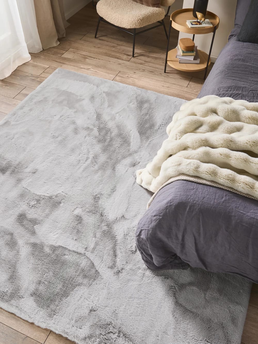 Tapis en fausse fourrure gris 150x150 cm — vue 3