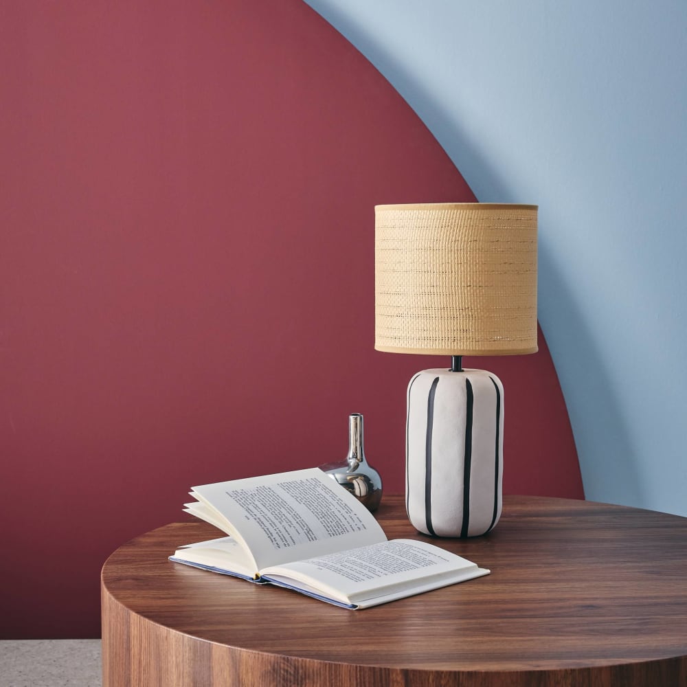 Lampe de table intérieur céramique blanche, abat-jour effet rotin h — vue 4