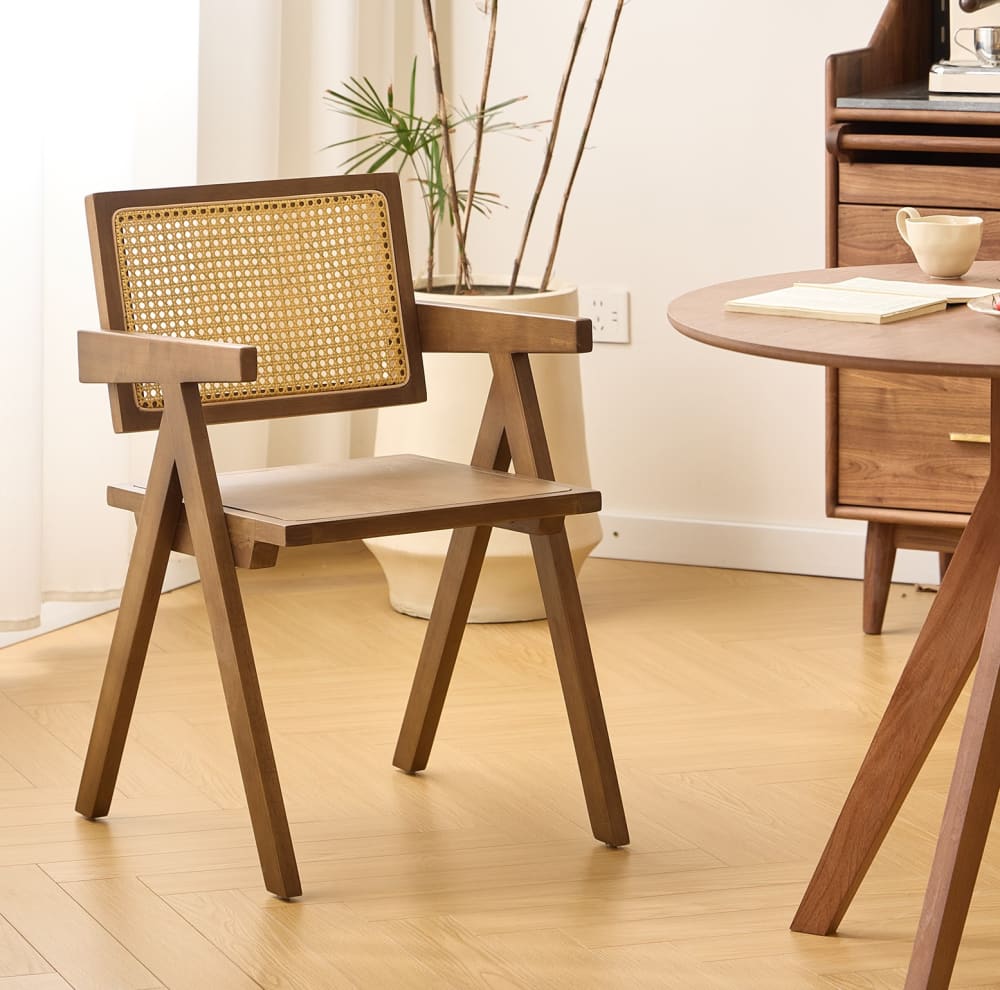 Fauteuil de table en bois massif foncé et cannage