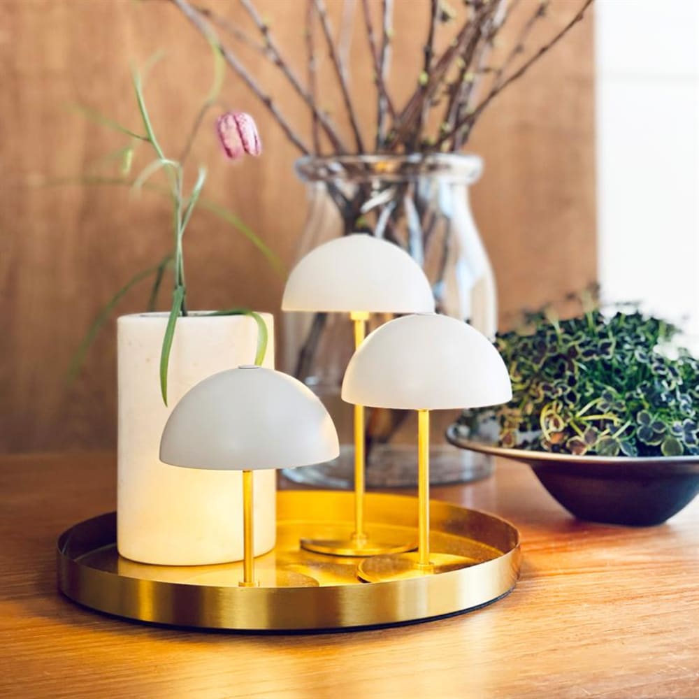 Dyberg Larsen Tischlampen aufladbar 3er-Set und Tablett H10cm, 15cm und H20cm, D10cm style modern Beige Metall