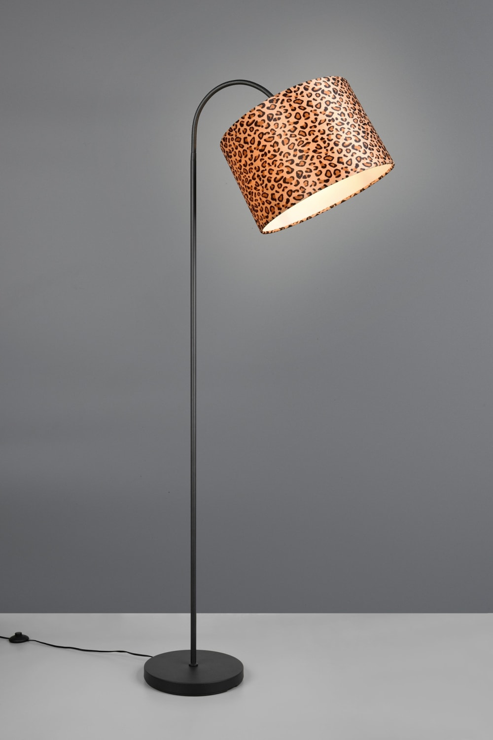 Lampadaire design en métal noir — vue 3