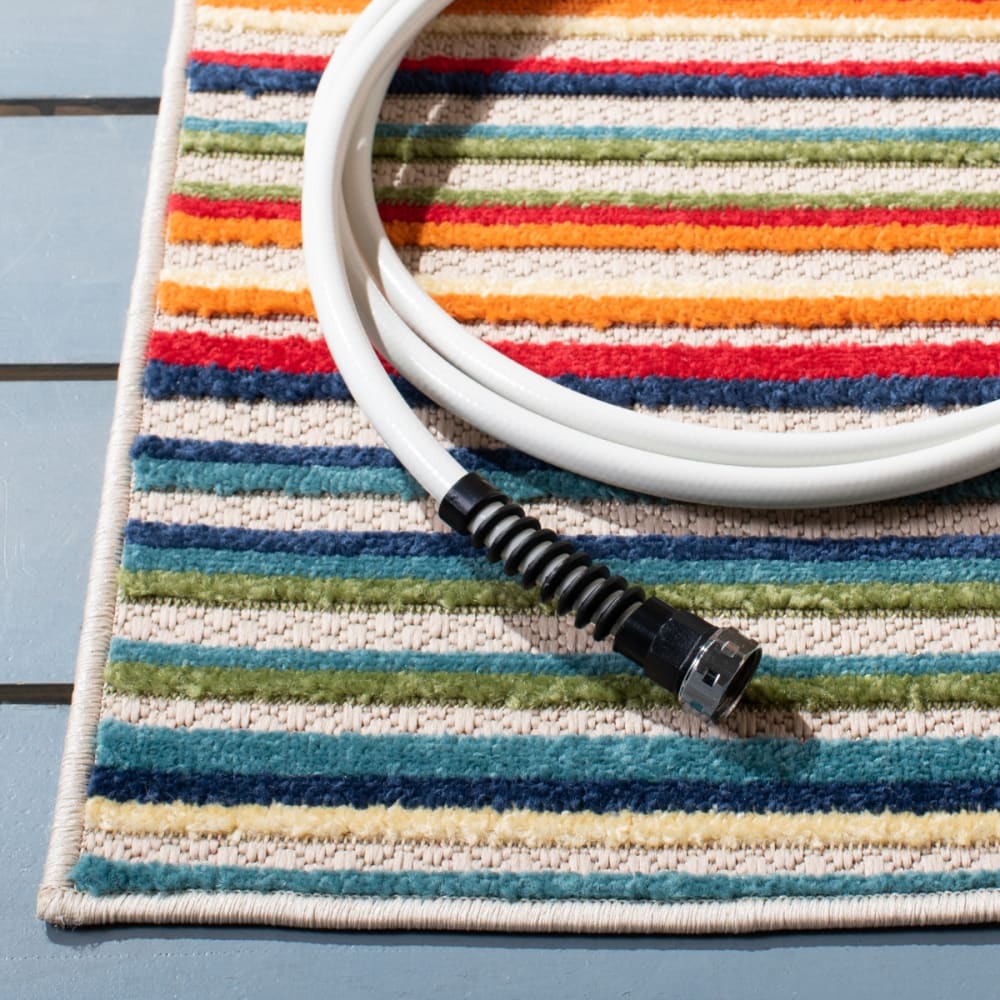 Tapis moderne en polypropylène blanc/vert, 66 x 213 cm — vue 4