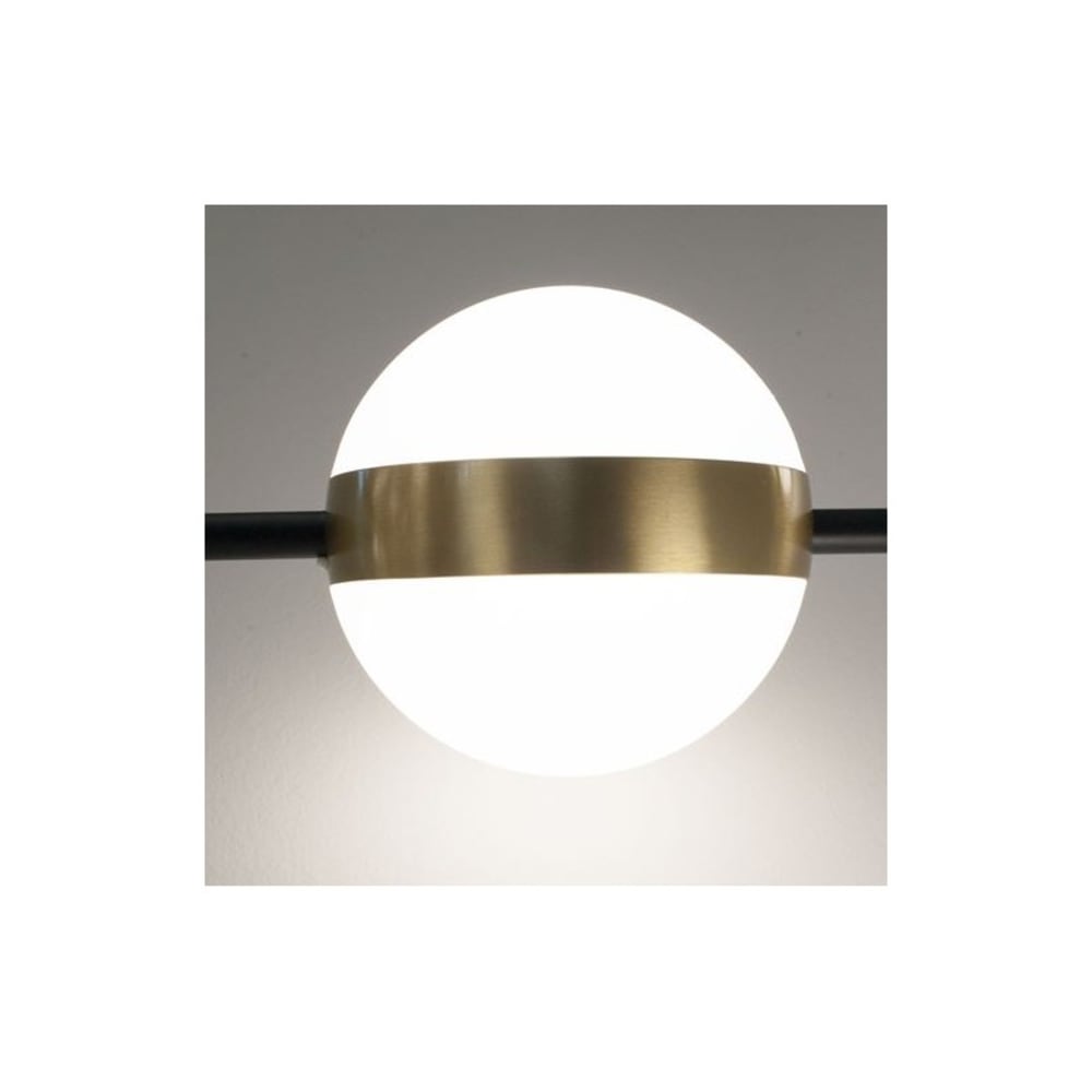 Lampe design en métal noir — vue 4