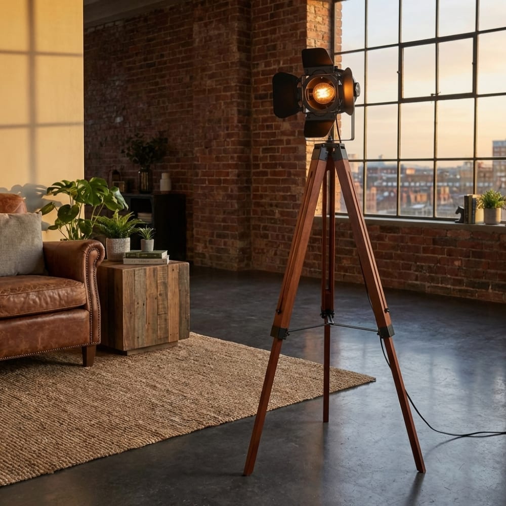 Lampadaire cinéma trépied en bois et métal noir H.140 cm — vue 3