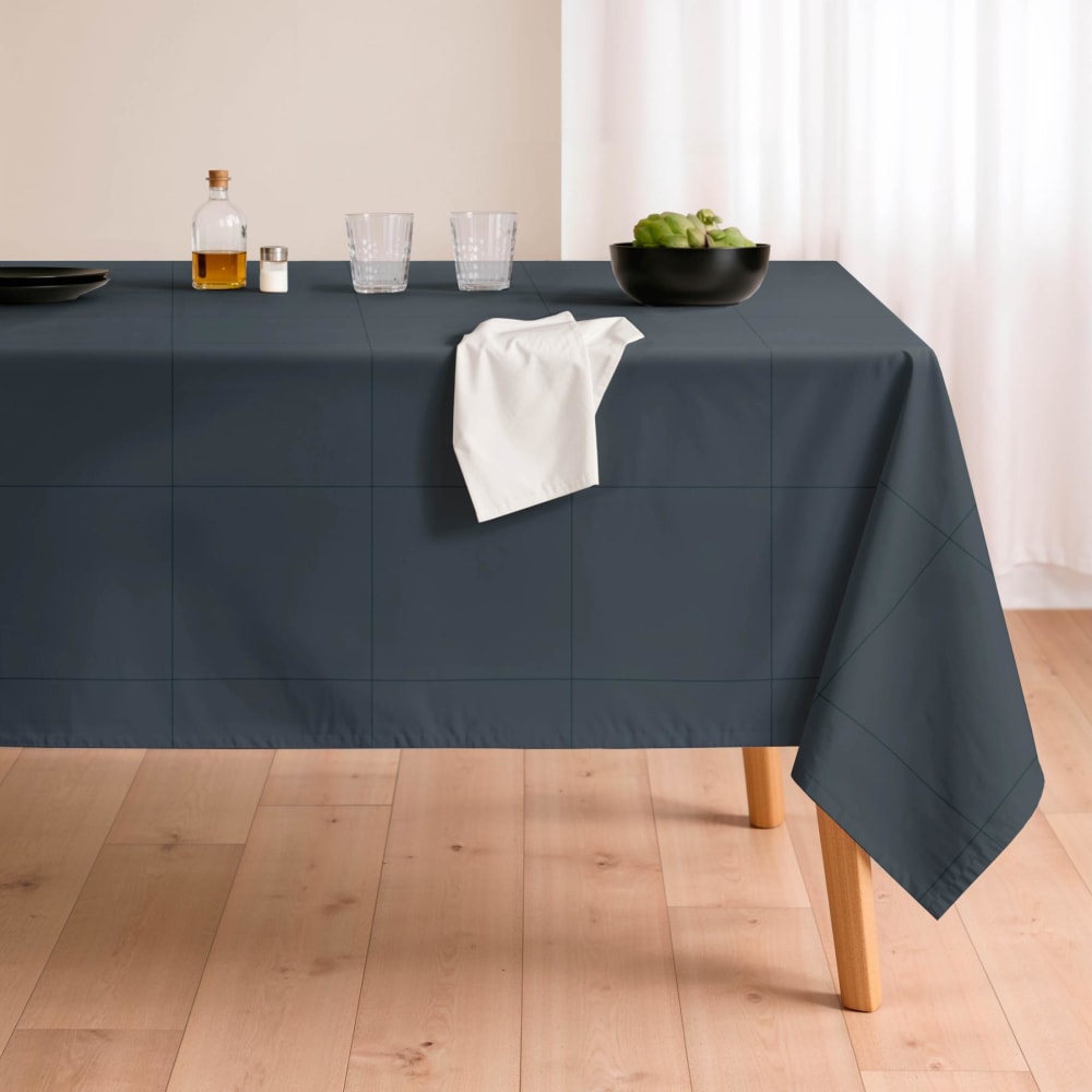 Nappe bleu foncé antitache en coton motif carreaux 155x300