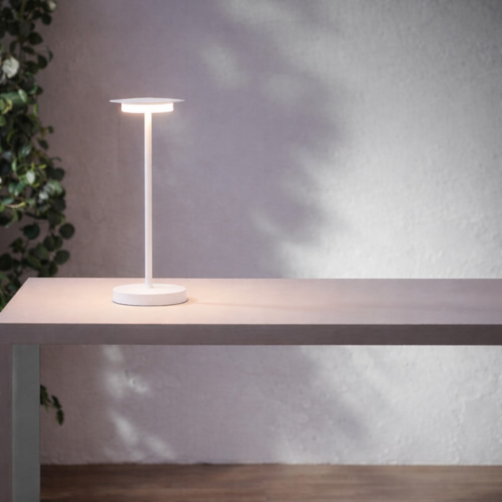 Lampe de table sans fil blanc mat — vue 3
