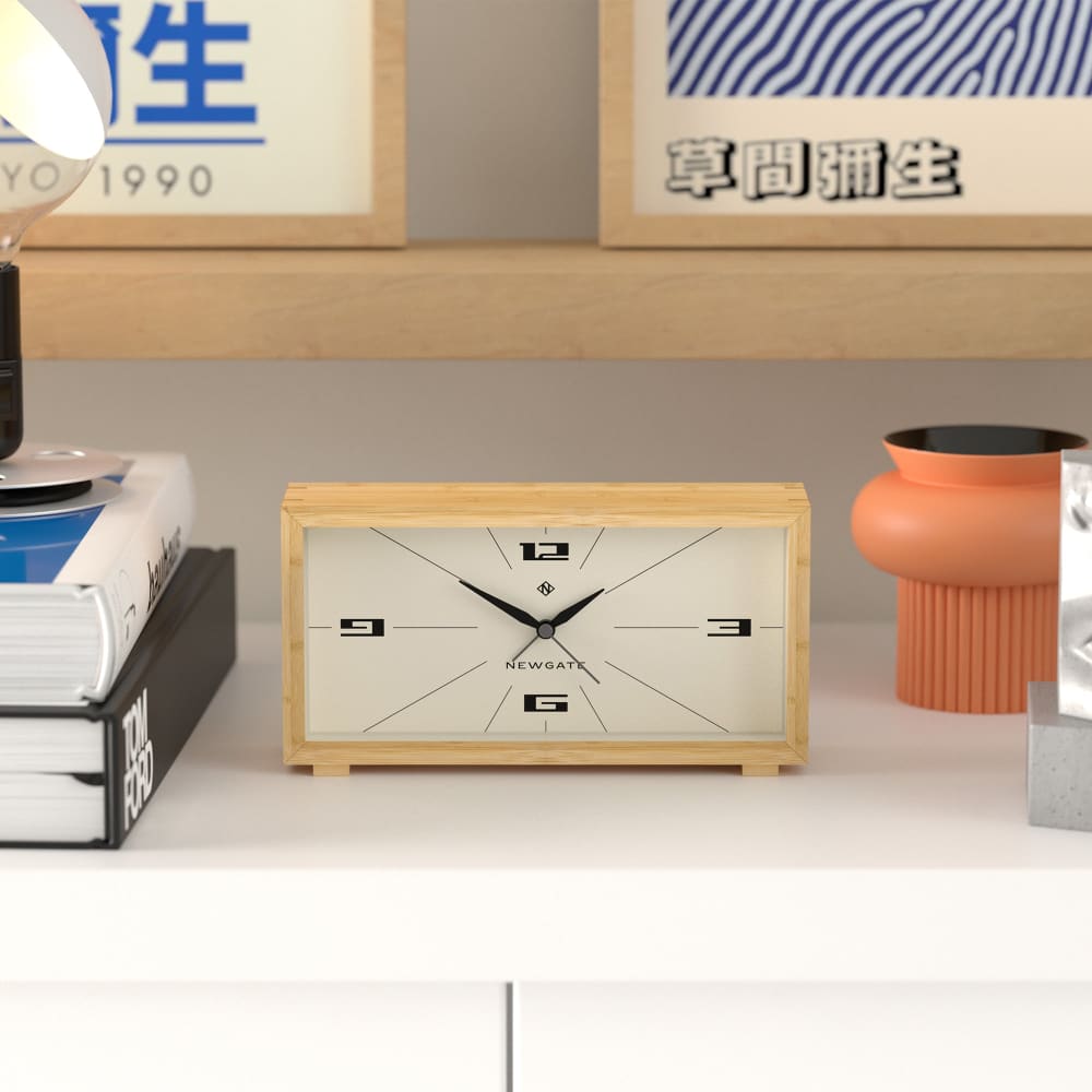 Réveil rétro rectangulaire en bambou naturel — vue 3