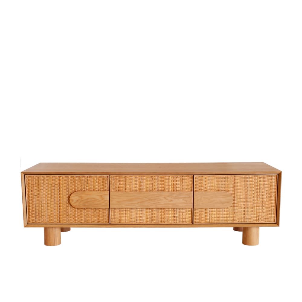 Buffet en bois clair et rotin