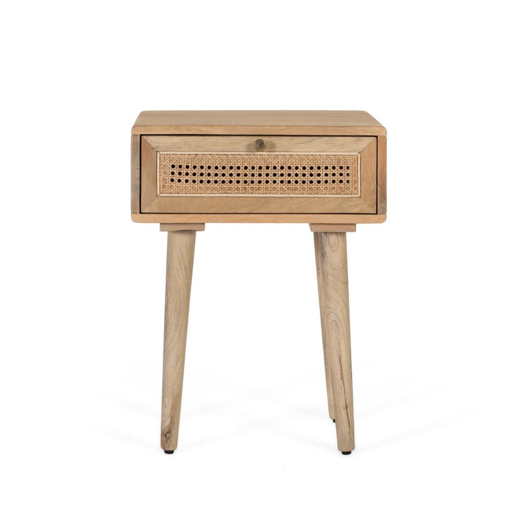 Table de chevet avec tiroir avant et structure en rotin tressé.