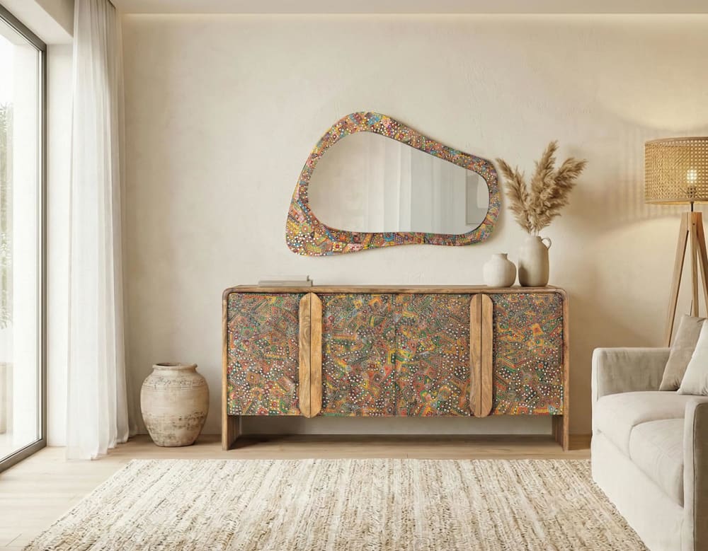 Buffet en bois de manguier avec façades peintes à la main