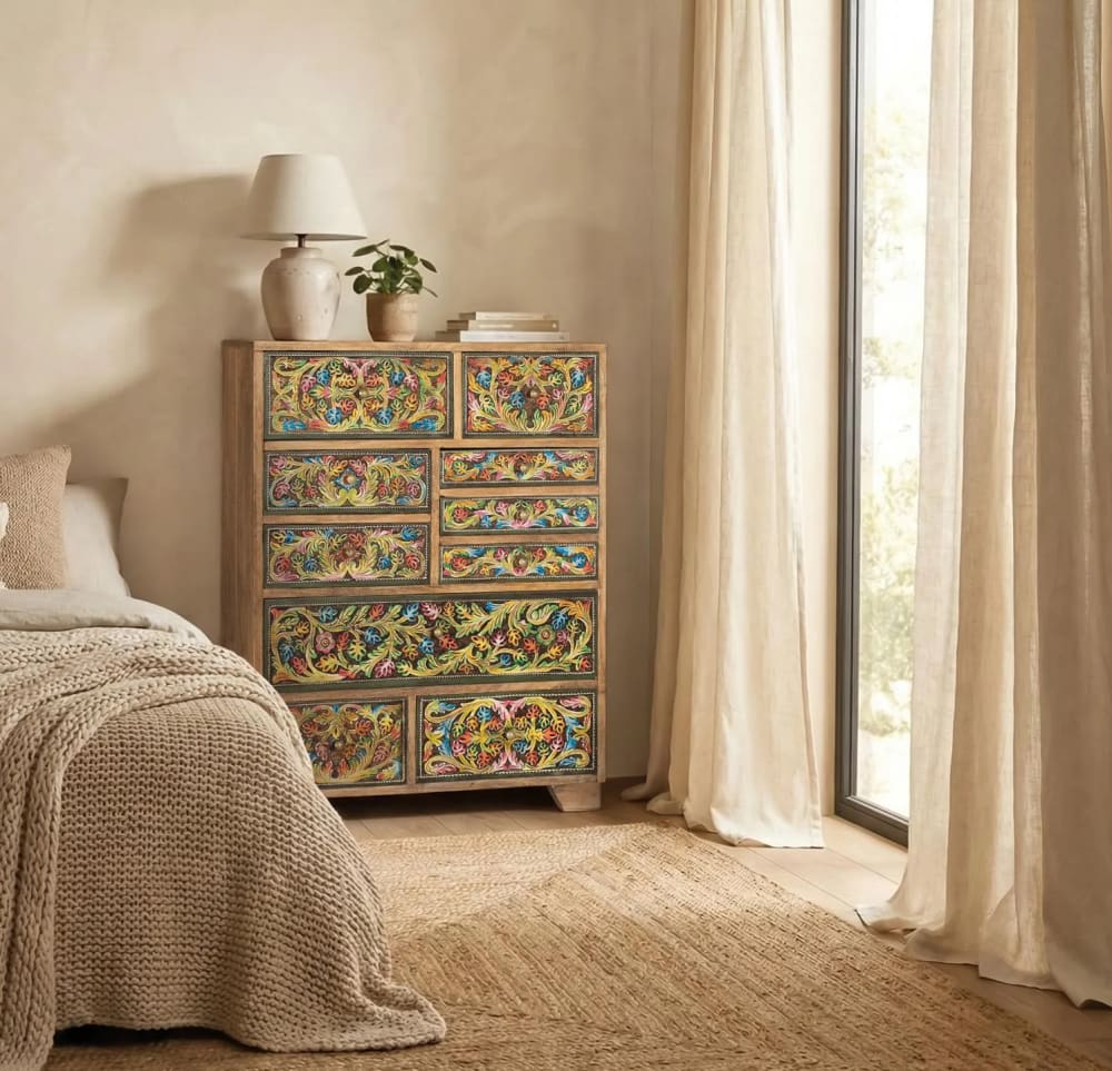 Kommode mit handgemalten Blumenmotiven, 70 cm lang - Maisons Du