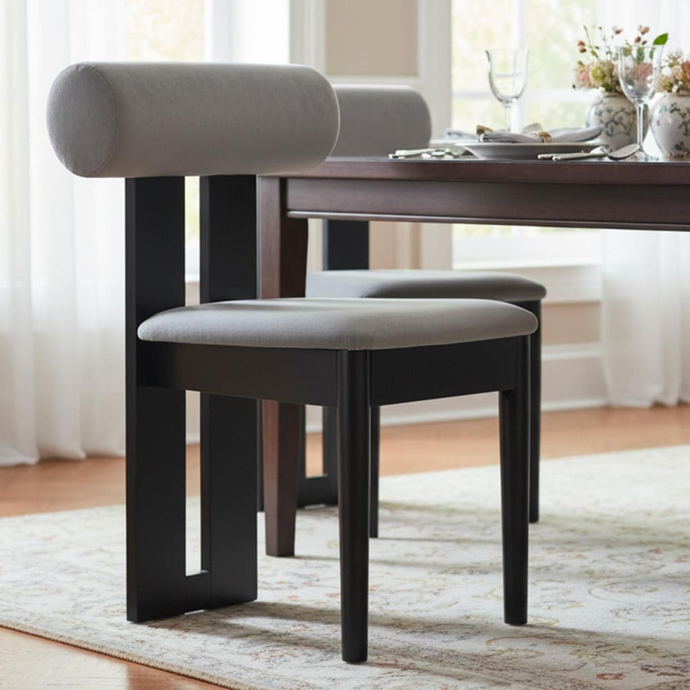 Chaise de salle à manger style intemporel bois noir et velours gris