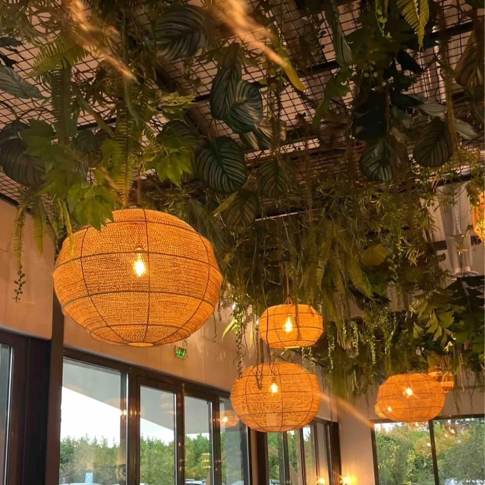 Suspension tressage fin en raphia 80x65