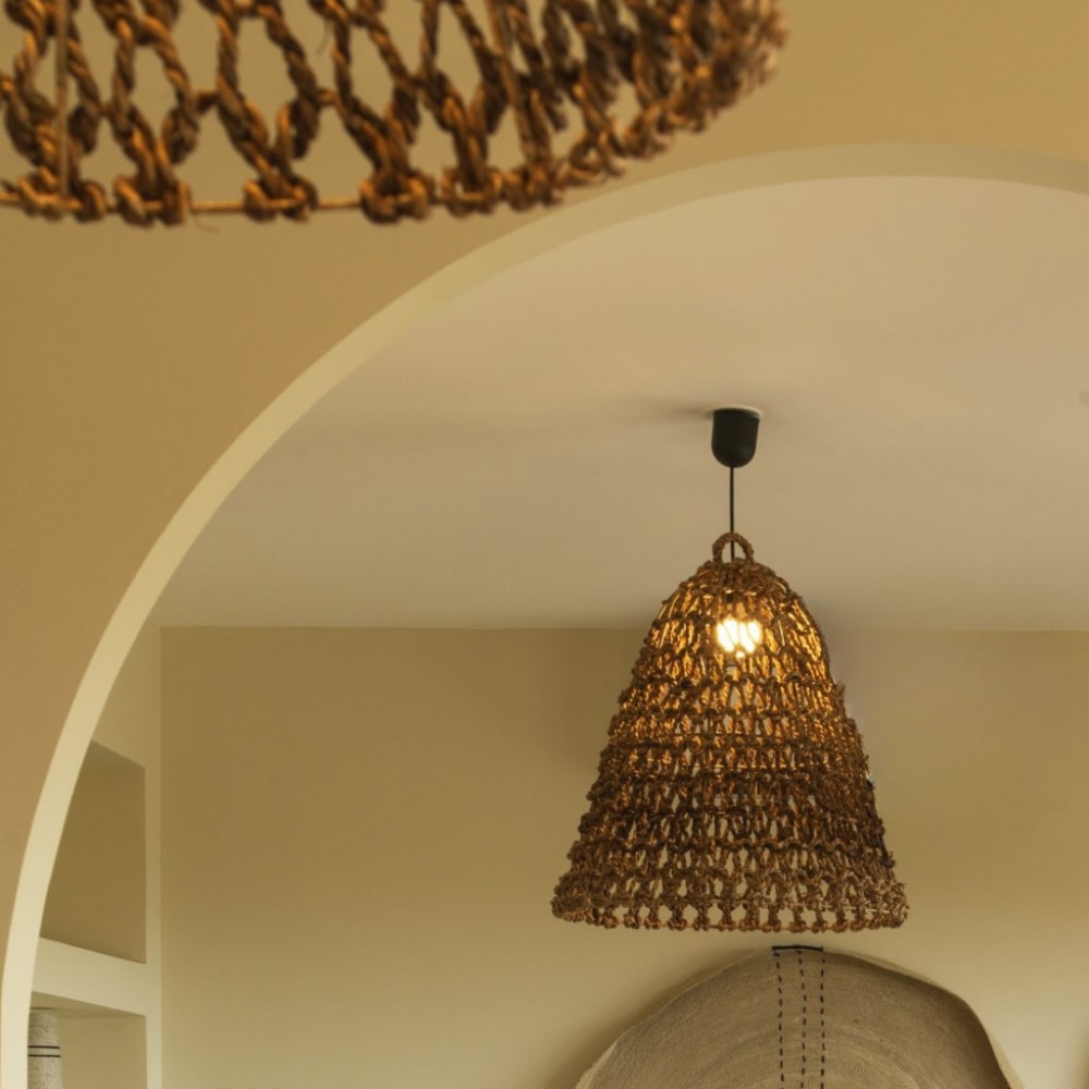 Lot de deux suspensions en feuilles de bananier