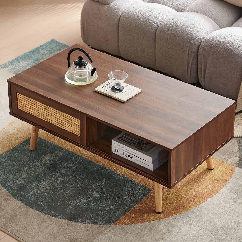 Table basse effet bois noyer en rotin tressé avec portes coulissantes