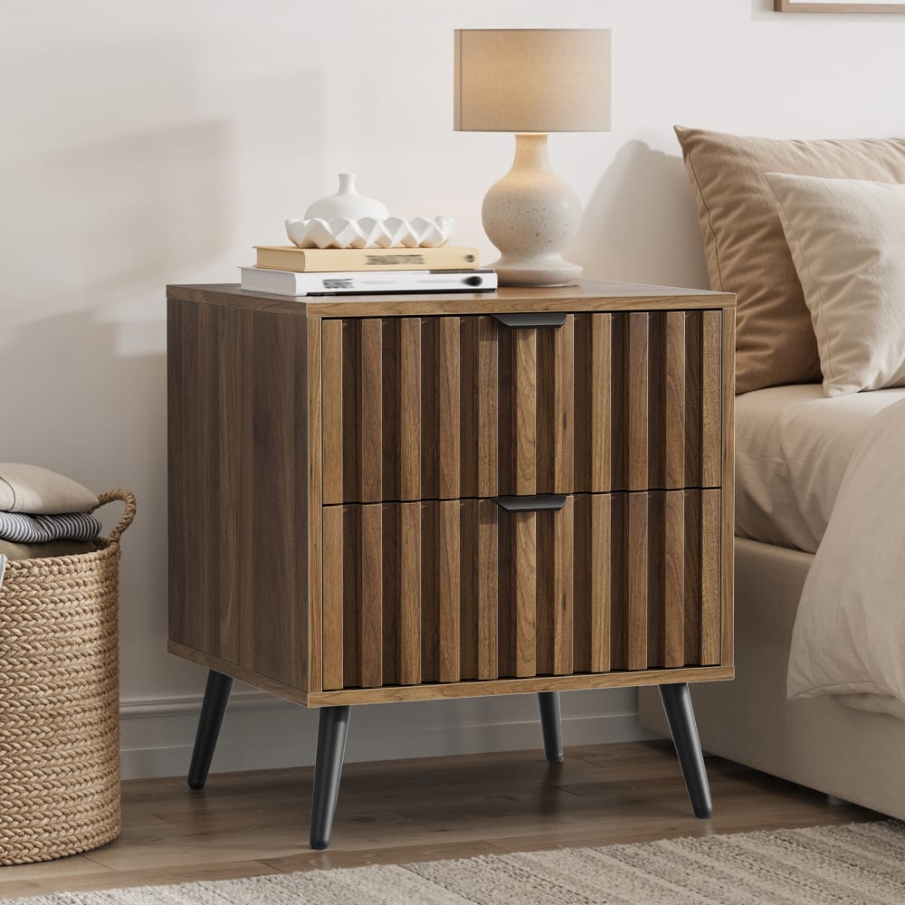 Table de chevet effet noyer 2 tiroirs sculptées 45x40x53cm