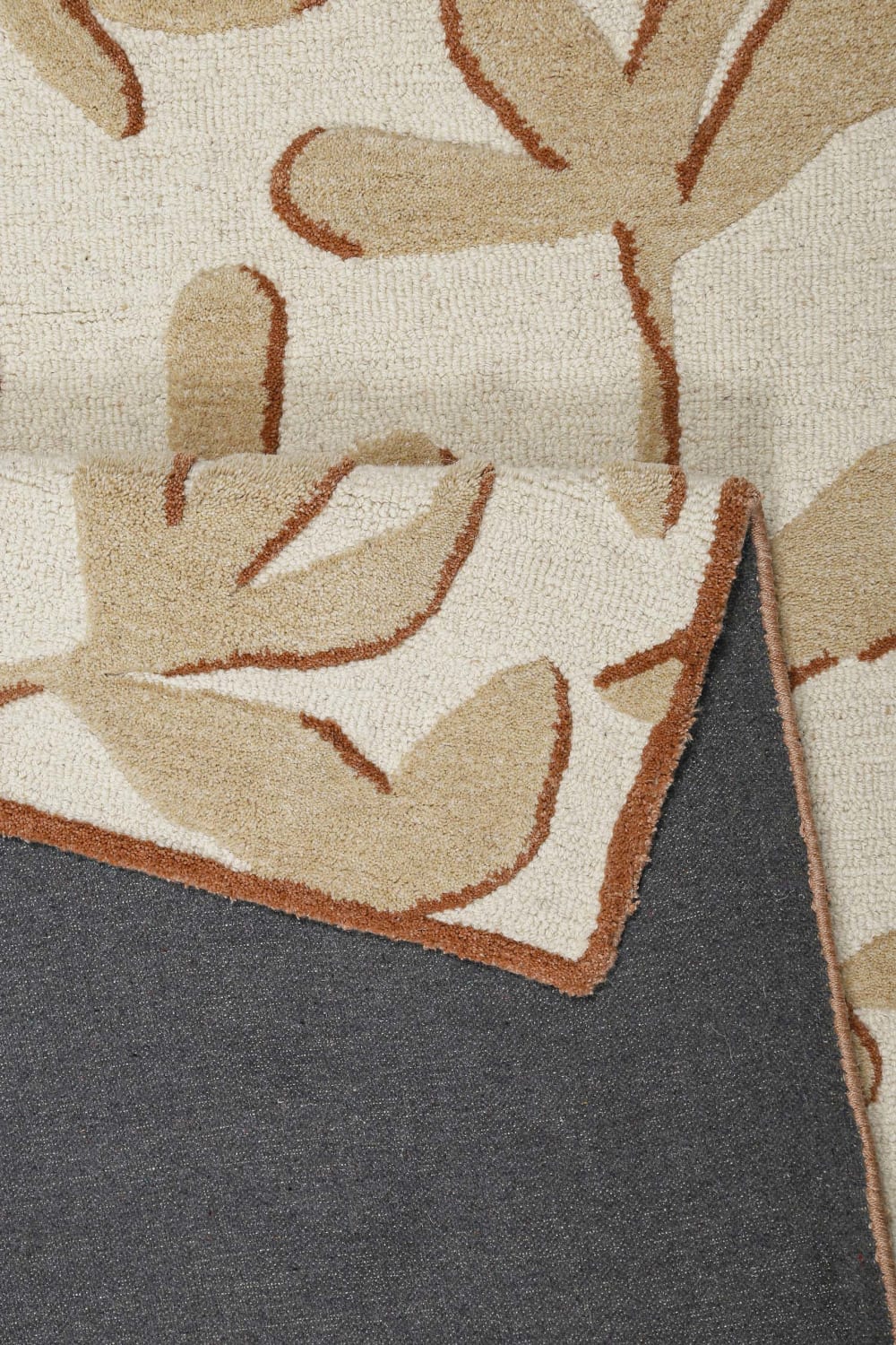 Tapis design floral tufté pure laine beige, sable et brique 110x170 — vue 4