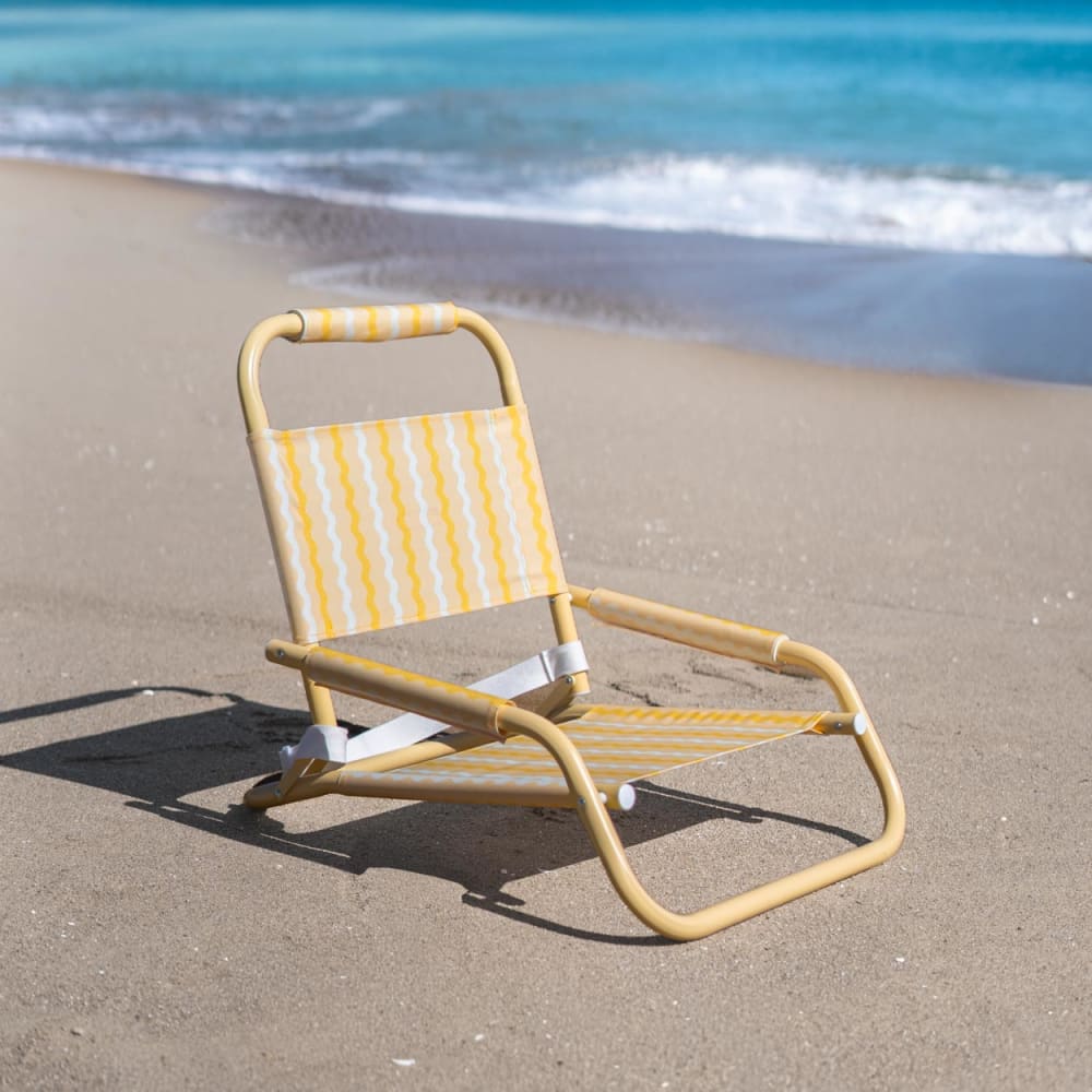 Niedriger Strandstuhl klappbar Aluminium gelb - Maisons Du Monde