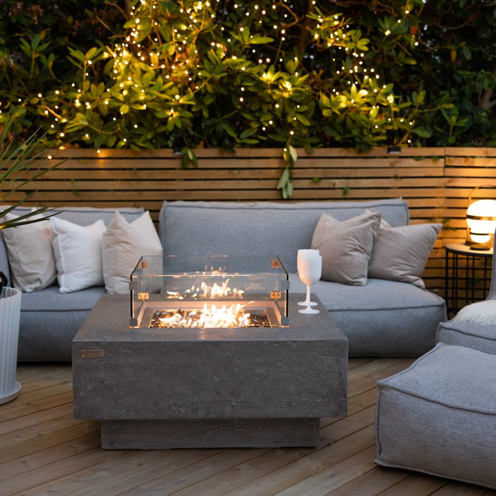 Brasero à gaz en béton fibré gris clair 91x91x40 cm