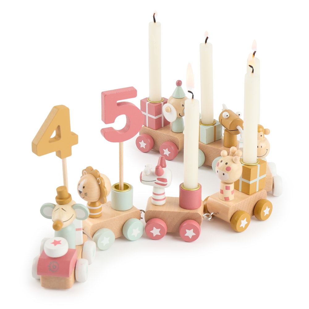 Train d'anniversaire en bois avec 6 bougies