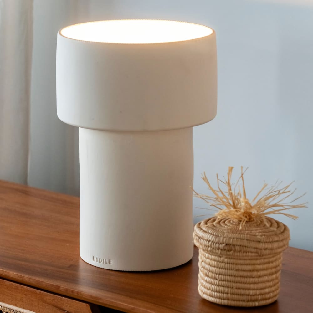 Lampe à poser en terre cuite blanche — vue 4