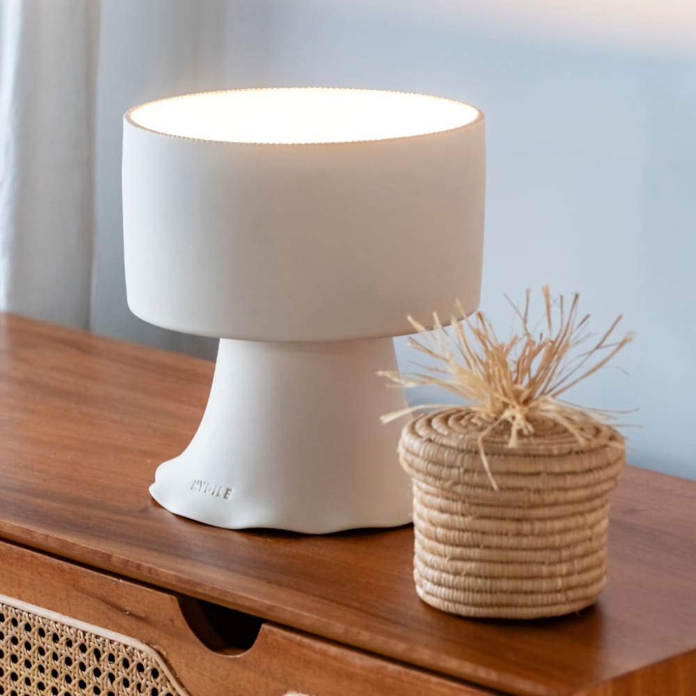 Lampe à poser en terre cuite blanche — vue 4