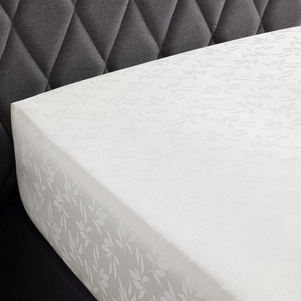 drap housse satin blanc