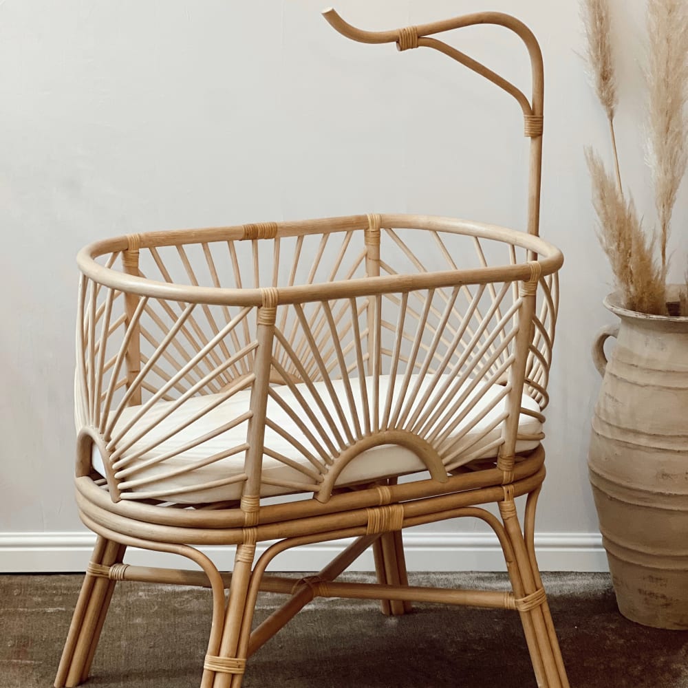 Lit berceau bébé en rotin avec flèche amovible