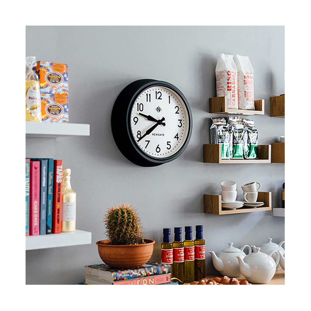 Horloge mural de gare rond en métal noir mat