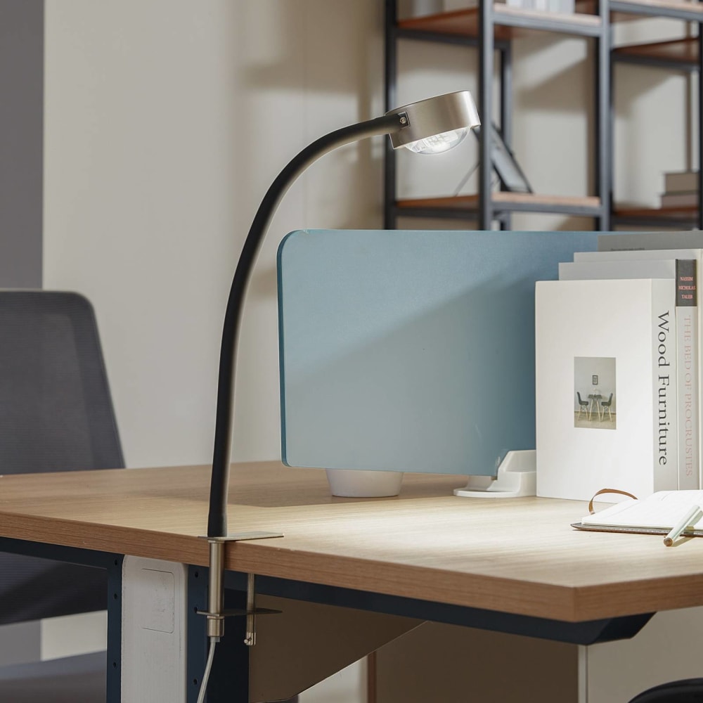 Lampe à pince en métal gris — vue 4