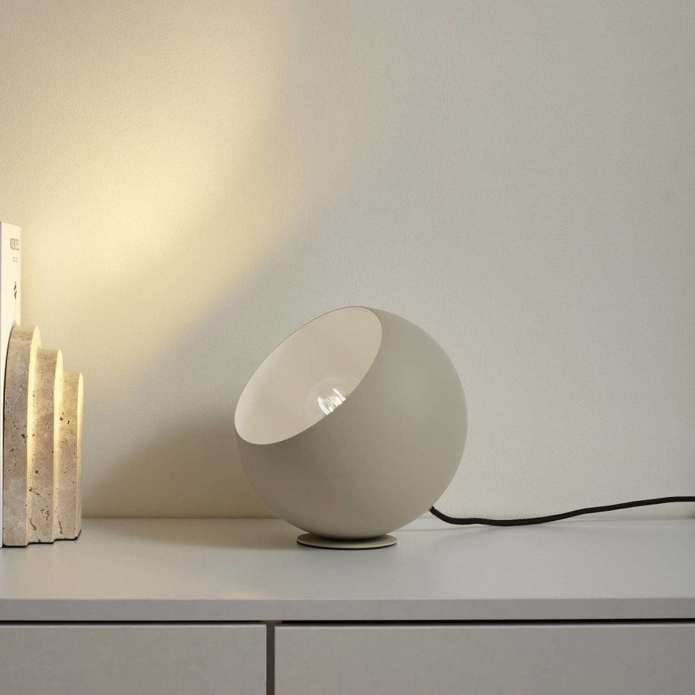 Lampe à poser en métal beige — vue 3