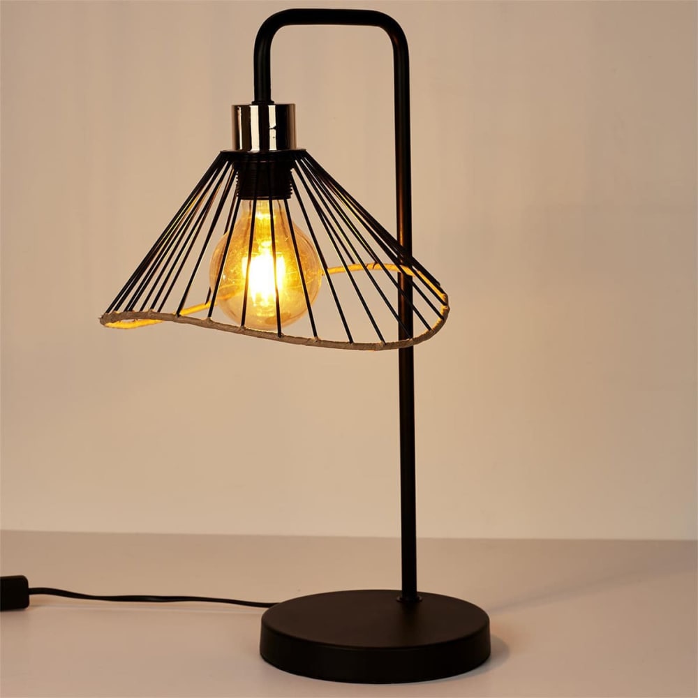 Lampe à poser noire abat-jour filaire finition rotin — vue 3