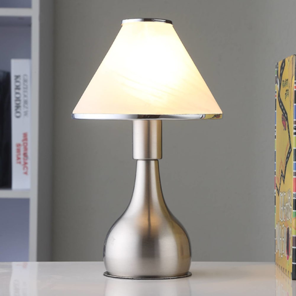 Lampe à poser en métal blanc — vue 3