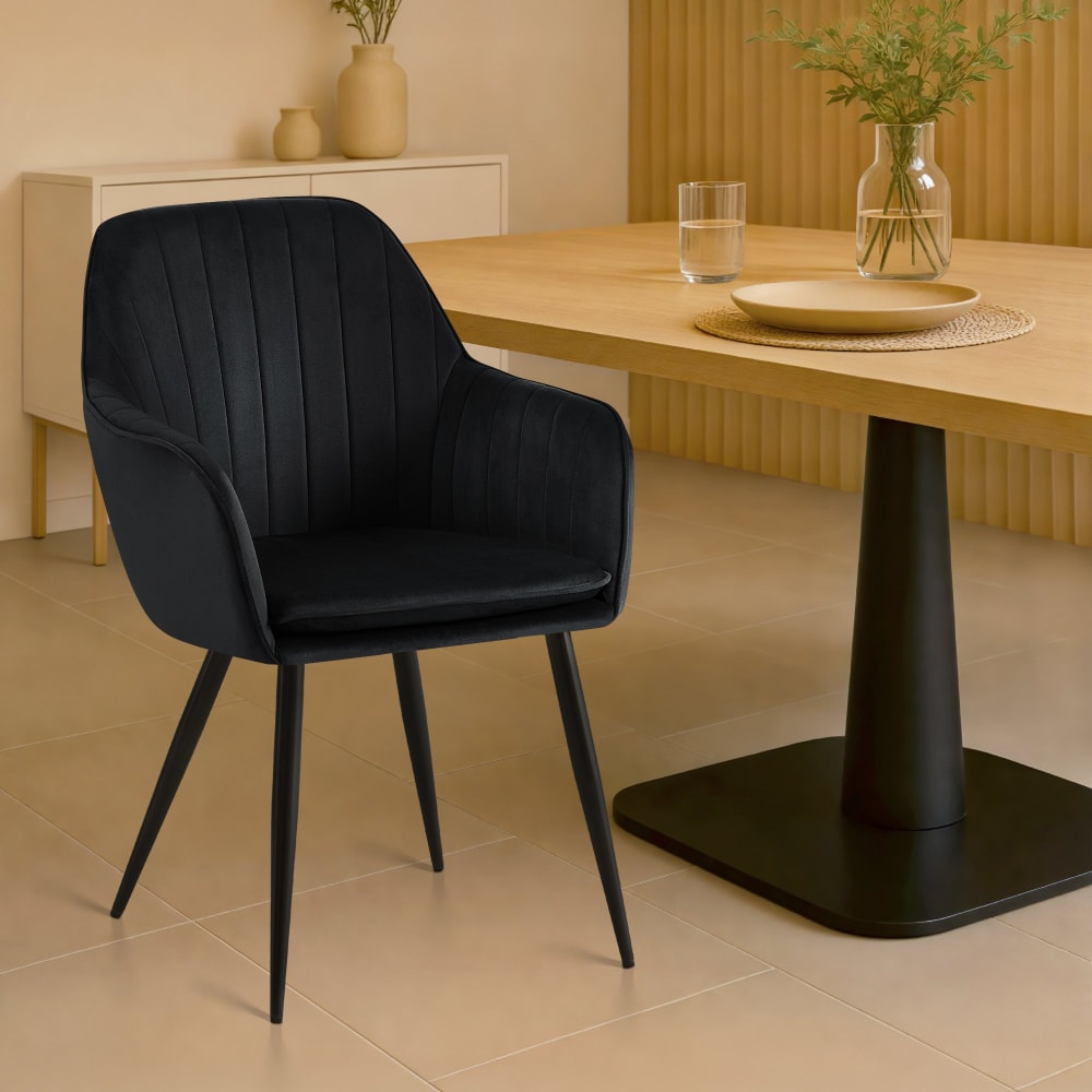 CLP Esszimmerstuhl mit Fußgestell aus Samt schwarz style modern - Samt