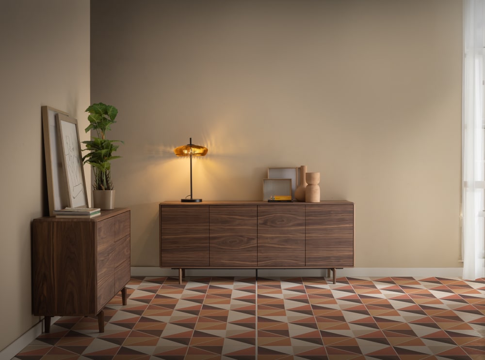 Sideboard mit 1 Tür und 3 Schubladen, nussbaumfurniert, mit