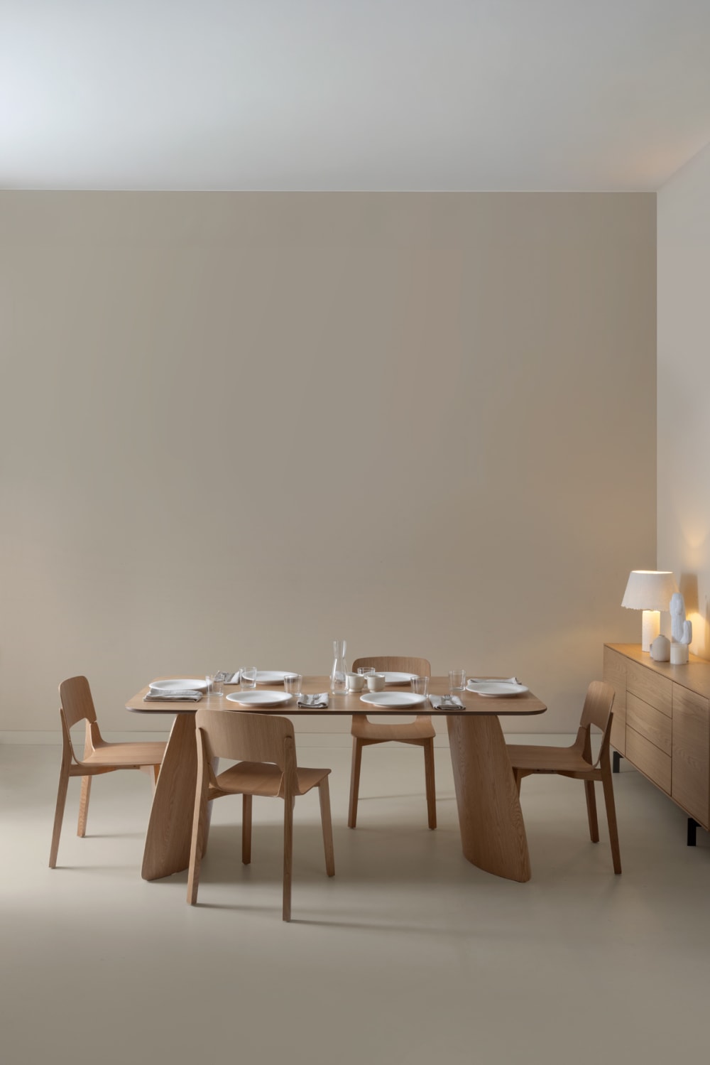 Table de salle à manger rectangulaire en contreplaqué de chêne