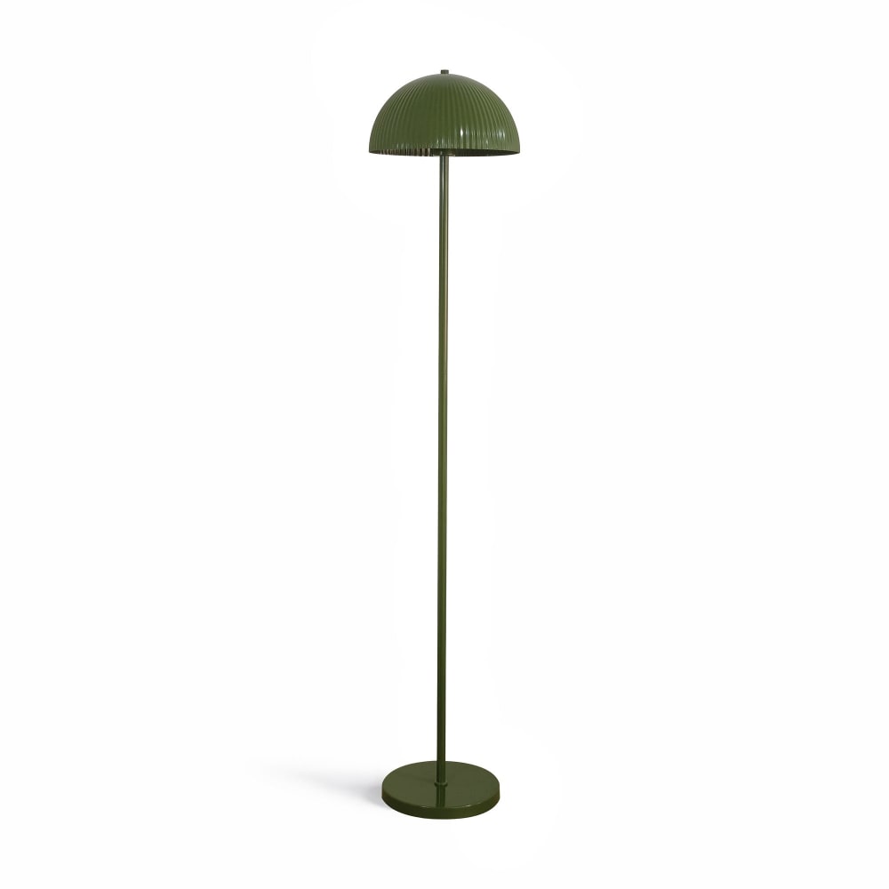 lampadaire en métal