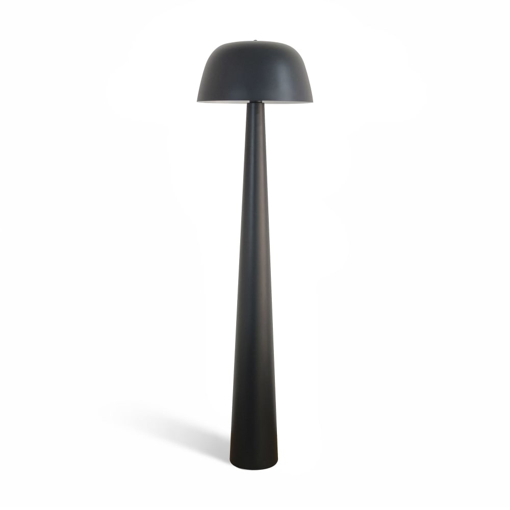 lampadaire en métal
