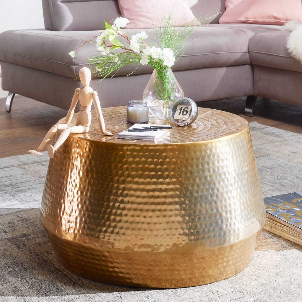 Couchtisch mit Hammerschlag aus Aluminium, Gold - Maisons Du