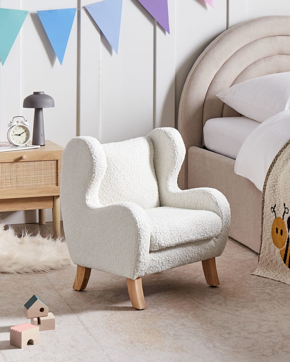 Kindersessel aus Bouclé 55cm, weiß - Maisons Du Monde