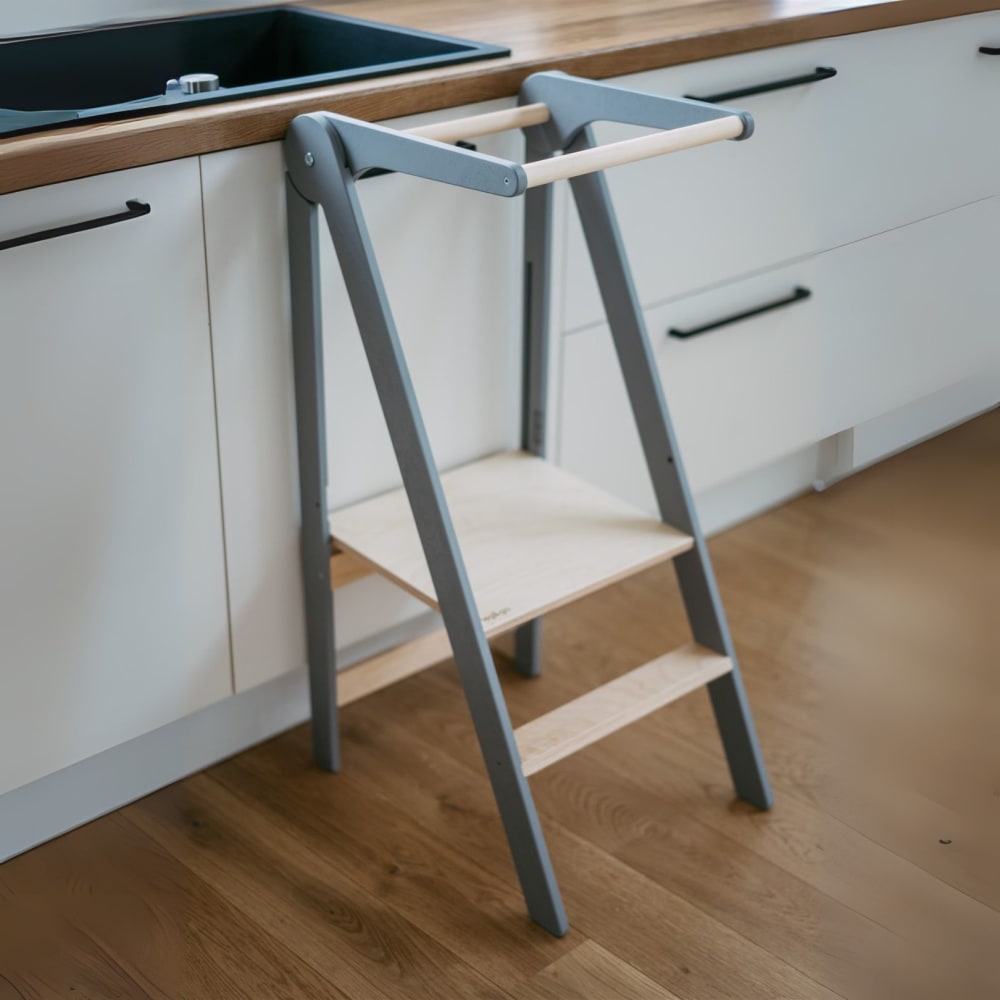 Klappbarer Montessori-Lernturm für Kinder aus Holz - Maisons Du